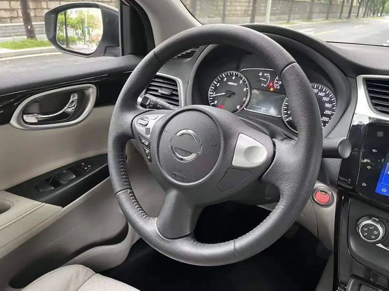 Sylphy 2018 1.6XV CVT Premium Edition — 7