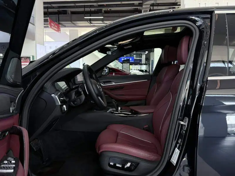 BMW 5 Series 2023 530Li Premium M Sport Package — 14