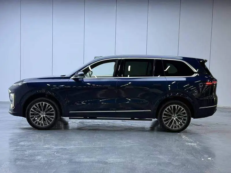 Deep Blue S09 2025 All-Wheel Drive Ultra+ Premium Edition — 4