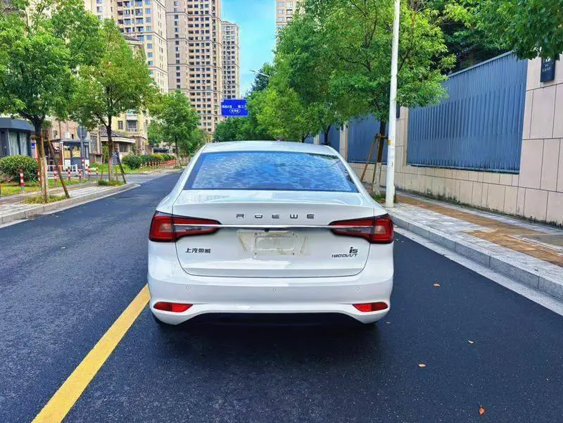 Roewe i5 2021 1.5L CVT Platinum Edition — 6