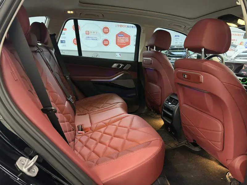 BMW X5 2023 xDrive 30Li M Sport Package — 14
