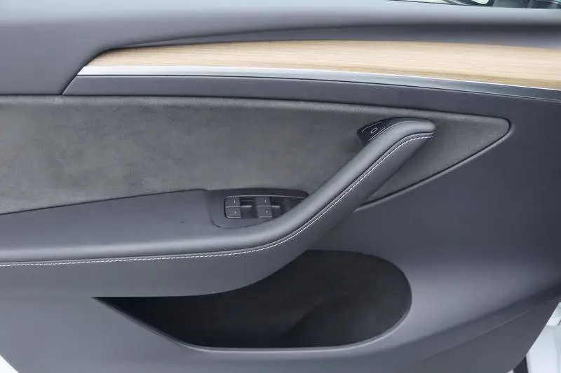Model Y 2022 facelifted rear-wheel drive version — 19