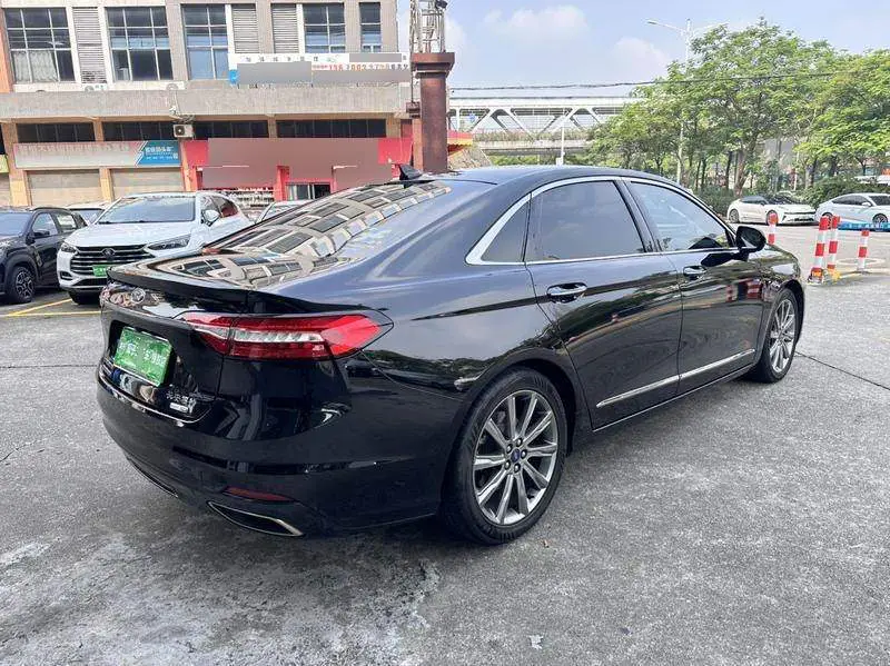 Taurus 2019 EcoBoost 245 Premium Edition — 7