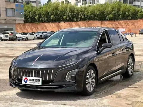 Hongqi E-QM5 2023 620km PLUS
