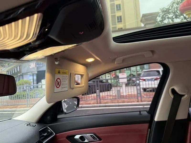 BMW 3 Series 2023 325Li M Sport Night Edition — 10