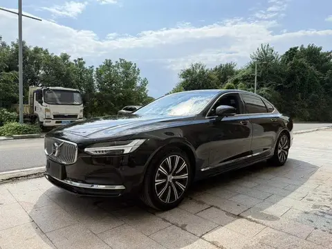 S90