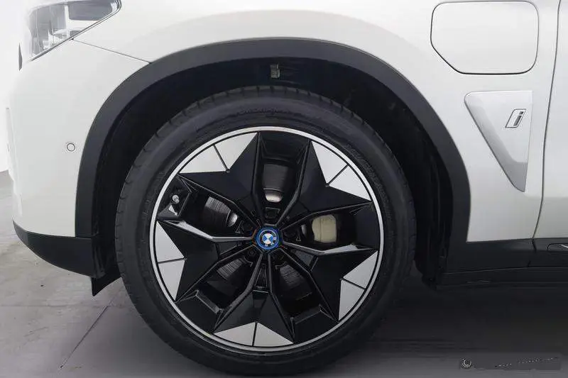 BMW iX3 2021 facelifted Pioneer model — 10