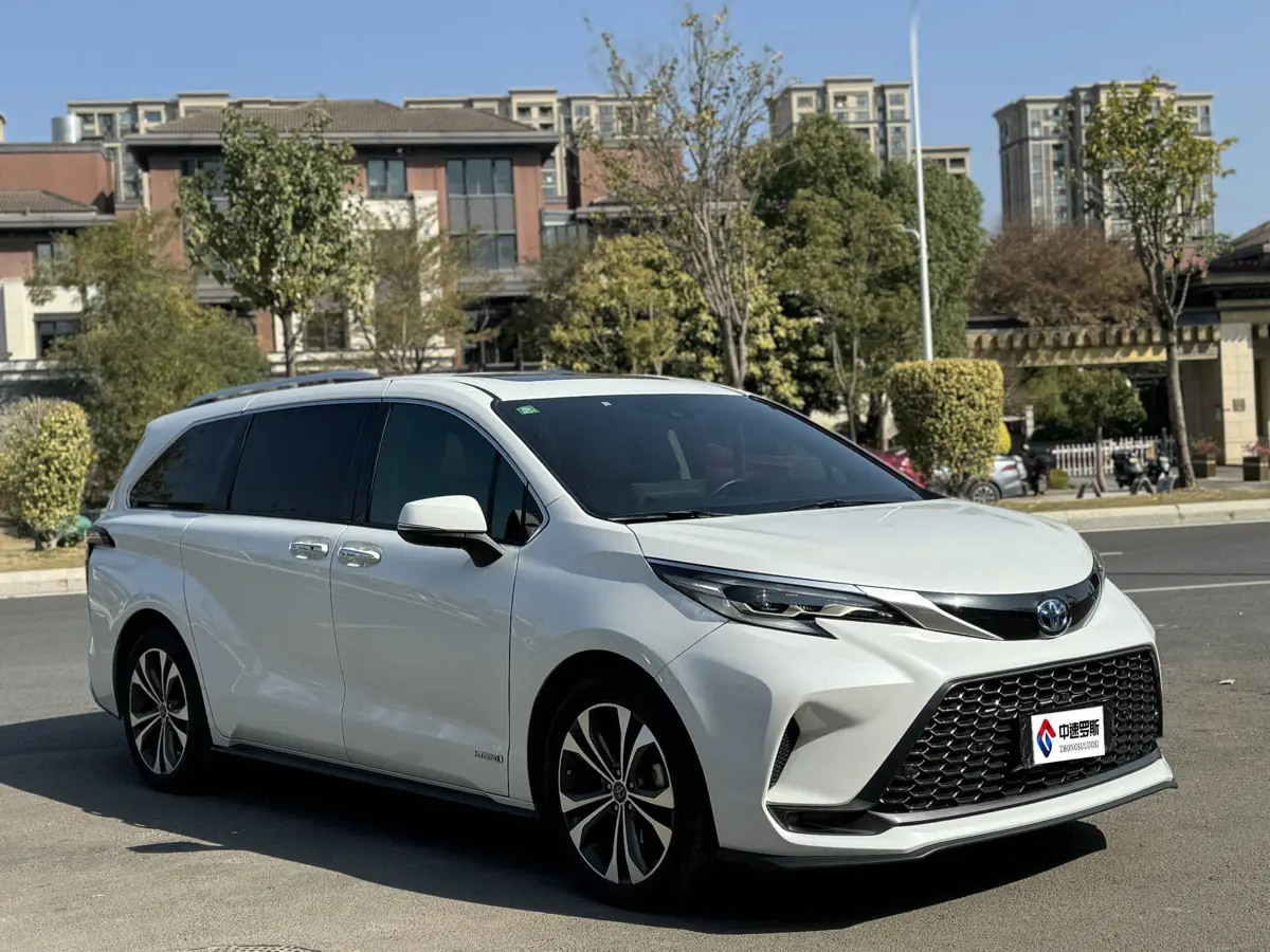 Grevia 2022 2.5L Hybrid Premium Edition — 3