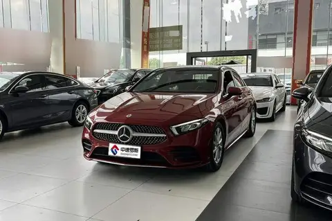 Mercedes-Benz A-Class 2019 A 200 L sports sedan