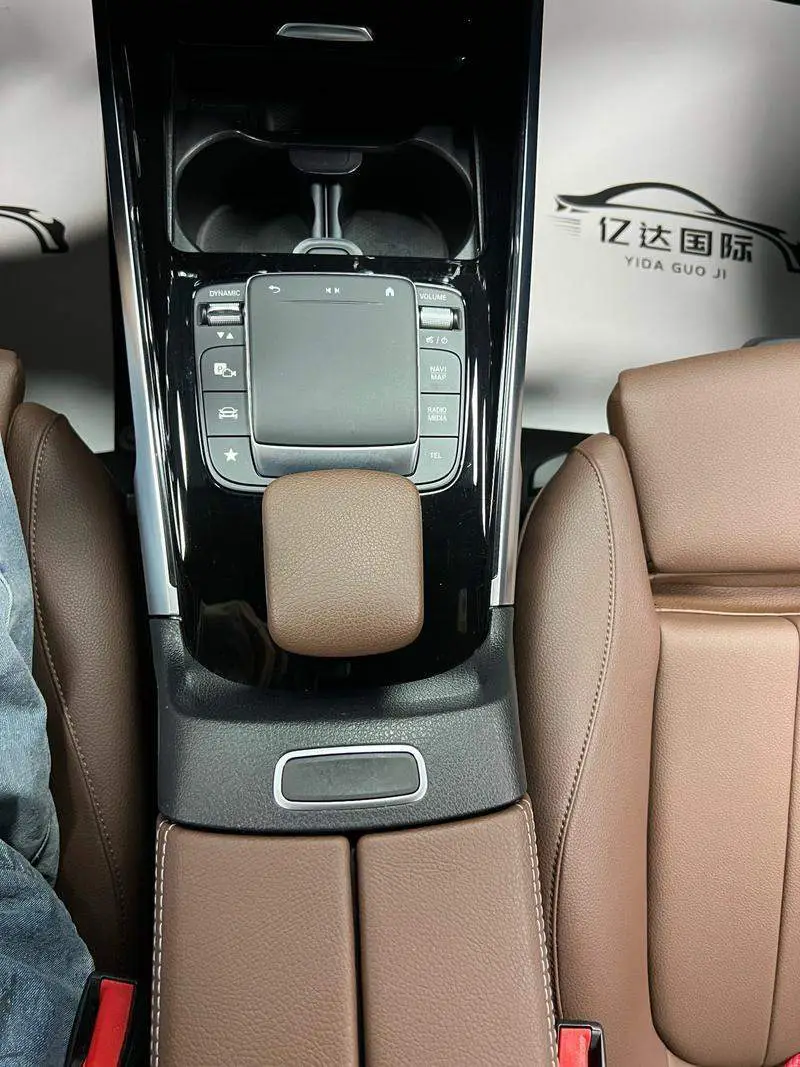Mercedes-Benz GLB 2020 GLB 180 Dynamic — 12