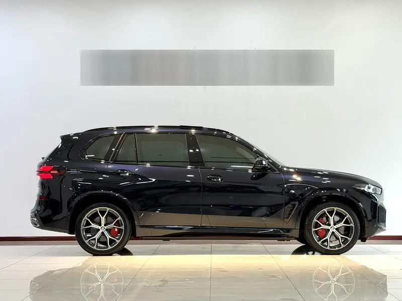 BMW X5 2025 xDrive 30Li M Sport Night Package — 8