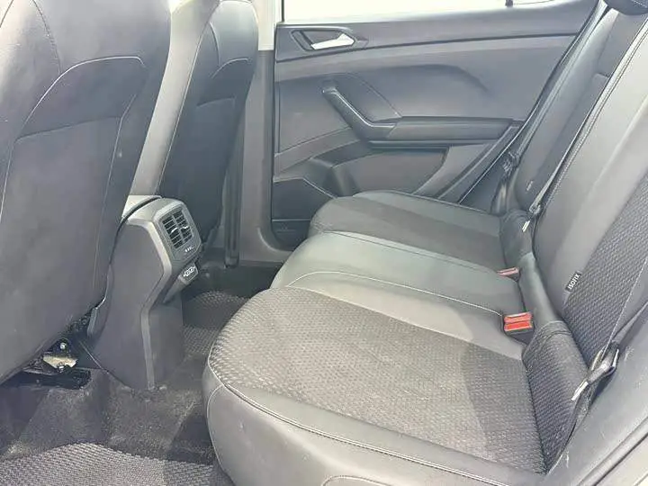 Exploration 2023 200TSI DSG Joy Smart Edition — 14