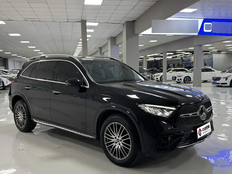 Mercedes-Benz GLC 2023 GLC 260 L 4MATIC Dynamic 7-seater — 3