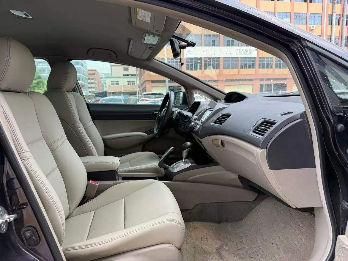 Civic 2009 1.8L Automatic Comfort Edition — 4
