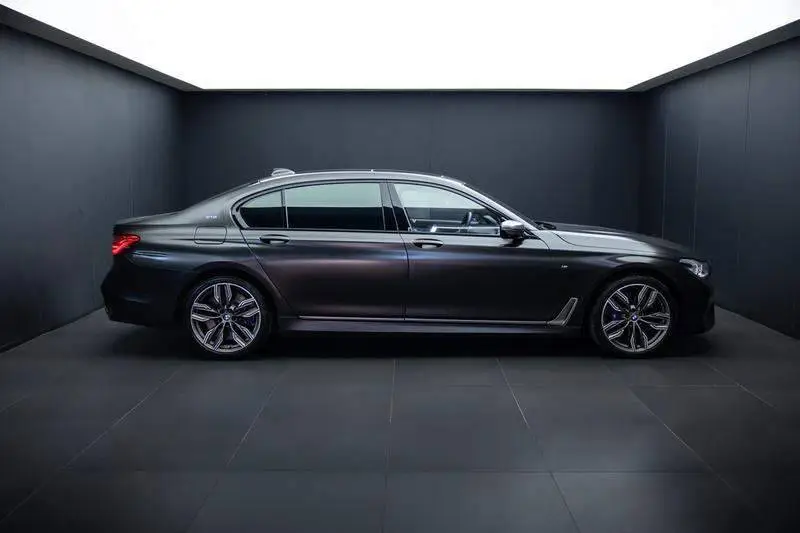 BMW 7 Series 2017 M760Li xDrive Premium Luxury Edition — 7