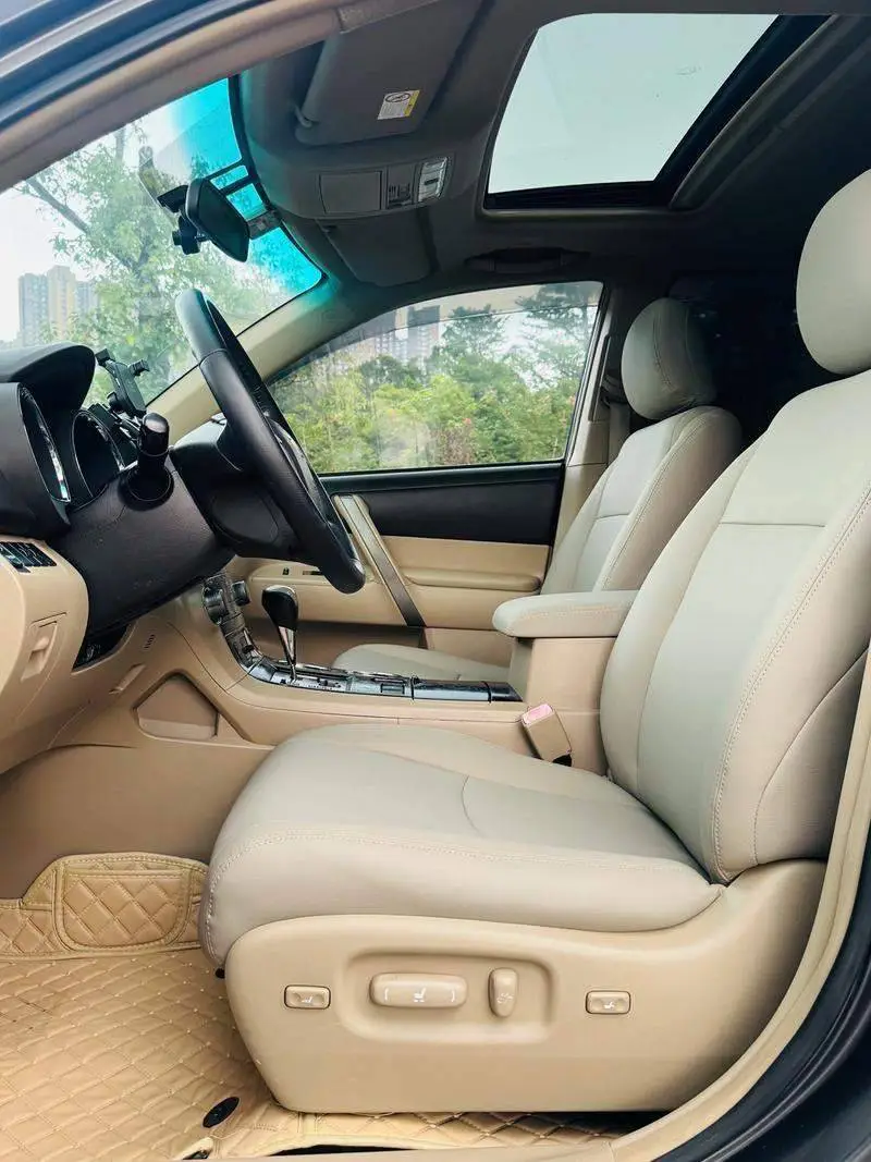 Highlander 2009 2.7L 2WD 7-seat luxury version — 19