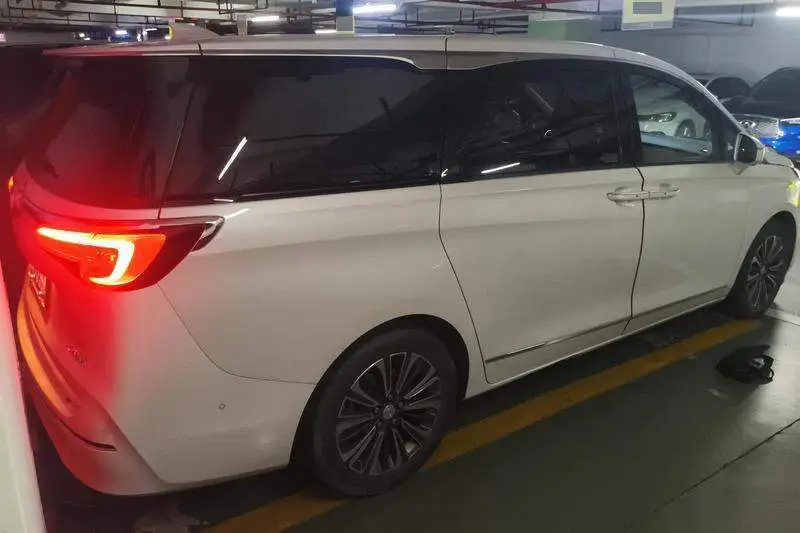 Buick GL8 2022 ES Lu Zun 653T Flagship Model — 3