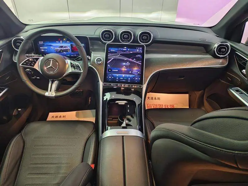 Mercedes-Benz GLC 2023 GLC 260 L 4MATIC Dynamic 7-seater — 14