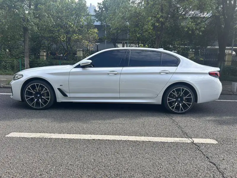 BMW 5 Series 2022 530Li facelift, leading M sports package — 4