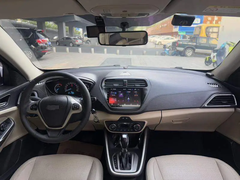 Furis 2015 1.5L Automatic Fashion Model — 11