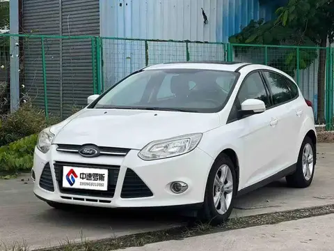 Fox 2012 Hatchback 1.6L Automatic Fashion Edition