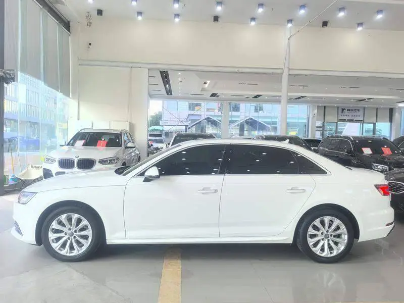 Audi A4L 2019 40 TFSI Progressive National VI — 4