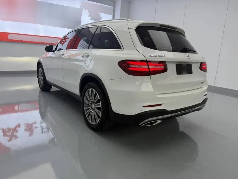 Mercedes-Benz GLC 2017 GLC 260 4MATIC Dynamic — 5