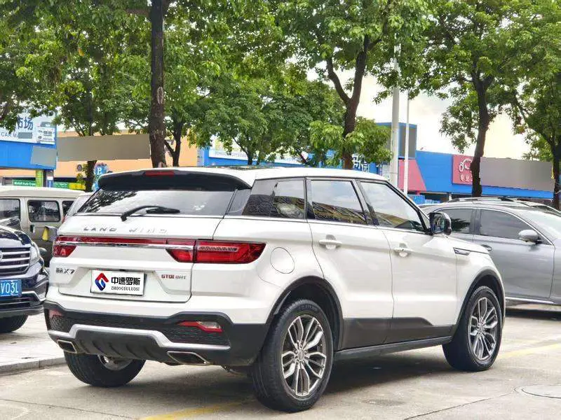 Landwind X7 2018 Jinyue 1.5T Panoramic Premium Edition — 7