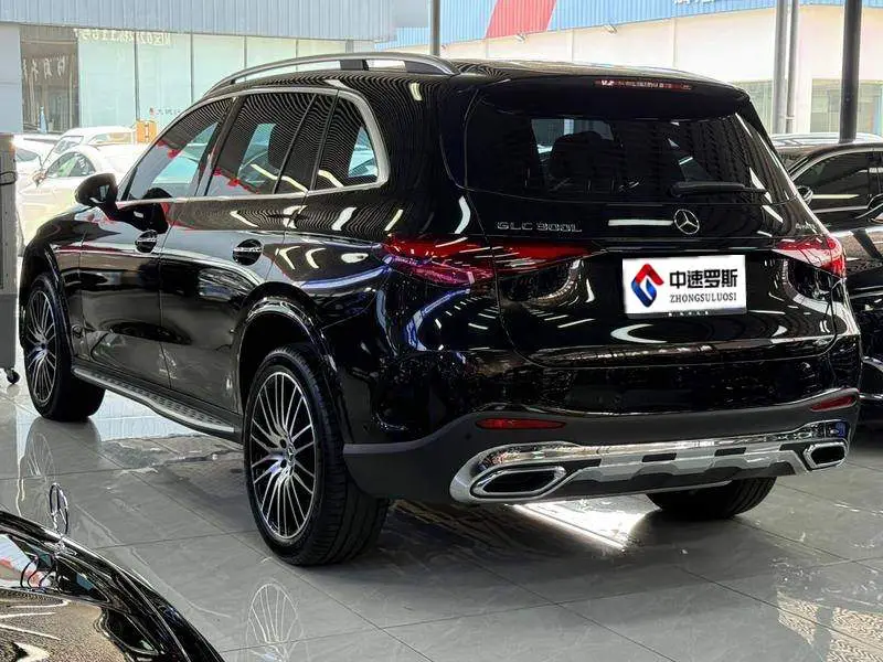 Mercedes-Benz GLC 2023 GLC 300 L 4MATIC Luxury 5-seater — 4