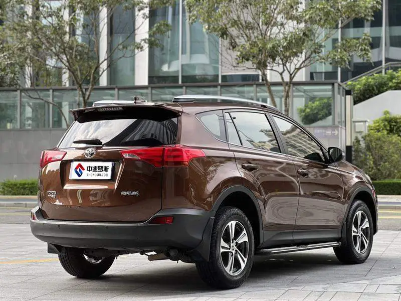RAV4 Rongfang 2015 2.0L CVT 2WD Fashion Edition — 5