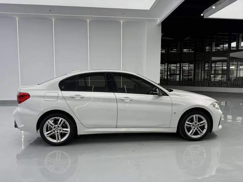 BMW 1 Series 2023 120i M Sport Edition — 7