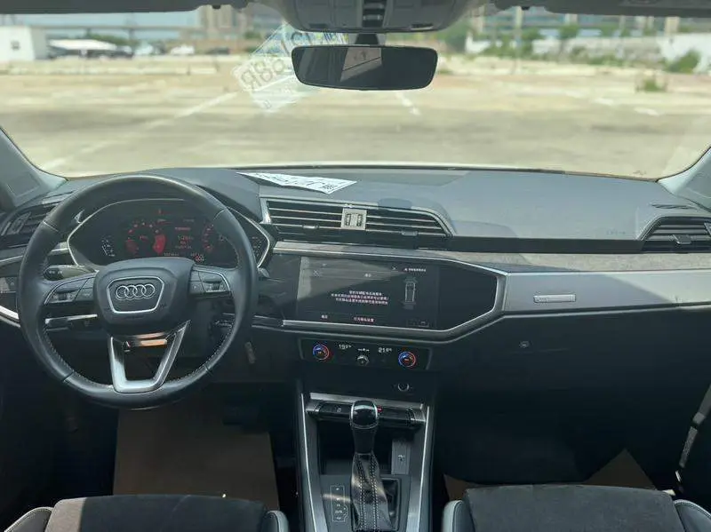 Audi Q3 2022 35 TFSI Progressive Dynamic Edition — 9