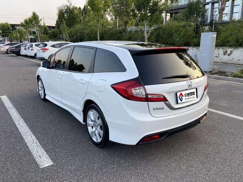 Jed 2014 1.8L Automatic Comfort Elite Edition 5 Seaters — 4