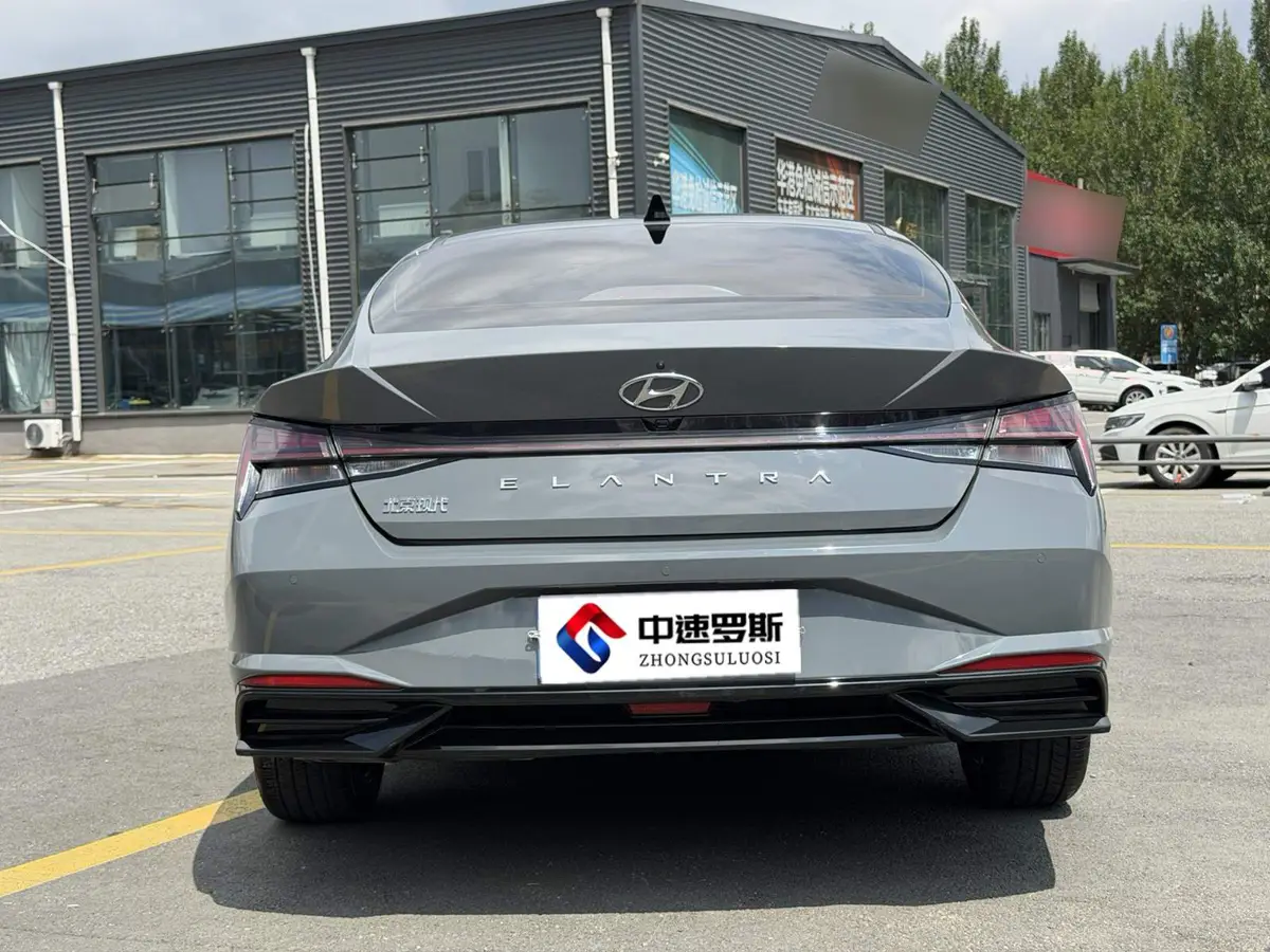 Elantra 2022 1.5L CVT LUX Premium Edition — 7