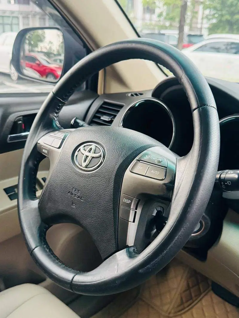 Highlander 2009 2.7L 2WD 7-seat luxury version — 9