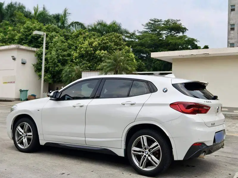 BMW X2 2020 sDrive25i Leading M Sport Package — 4