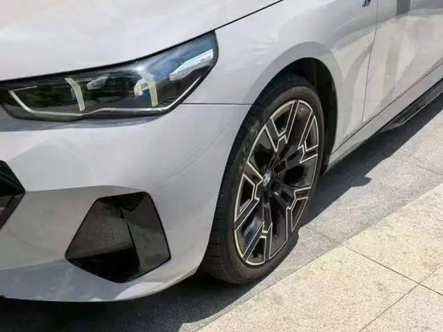 BMW 5 Series 2024 530Li Premium M Sport Package — 3
