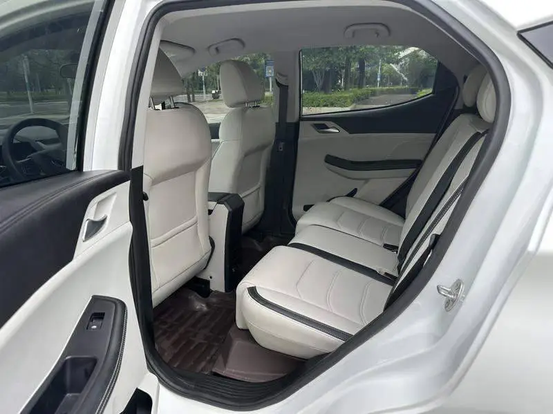 Yuan Pro 2021 401KM Luxury — 13