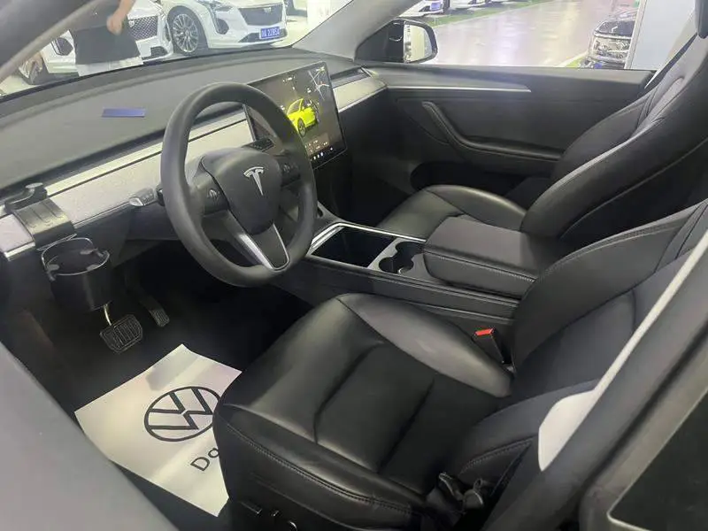 Model Y 2024 long-range all-wheel drive version — 9