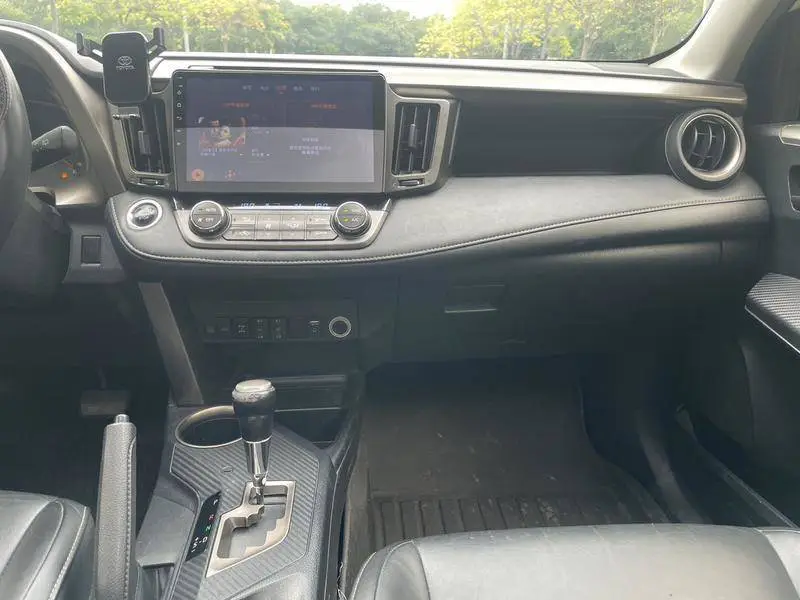 RAV4 Rongfang 2015 2.5L Automatic 4WD Elite Edition — 12