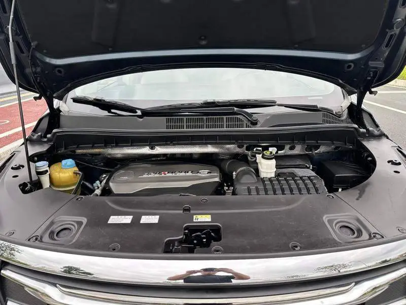 Trumpchi M8 2018 320T Premium Edition — 8