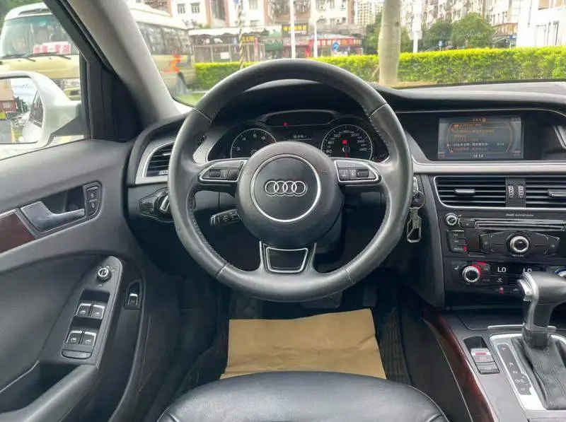 Audi A4L 2015 35 TFSI Automatic Comfort — 11