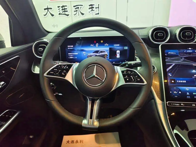 Mercedes-Benz GLC 2023 GLC 260 L 4MATIC Dynamic 7-seater — 16