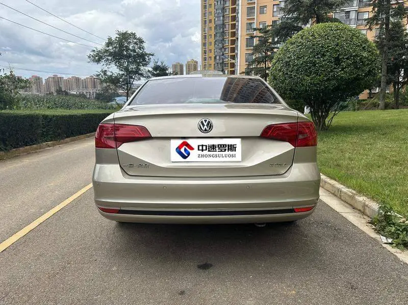 Bora 2016 1.6L Automatic Comfort — 5