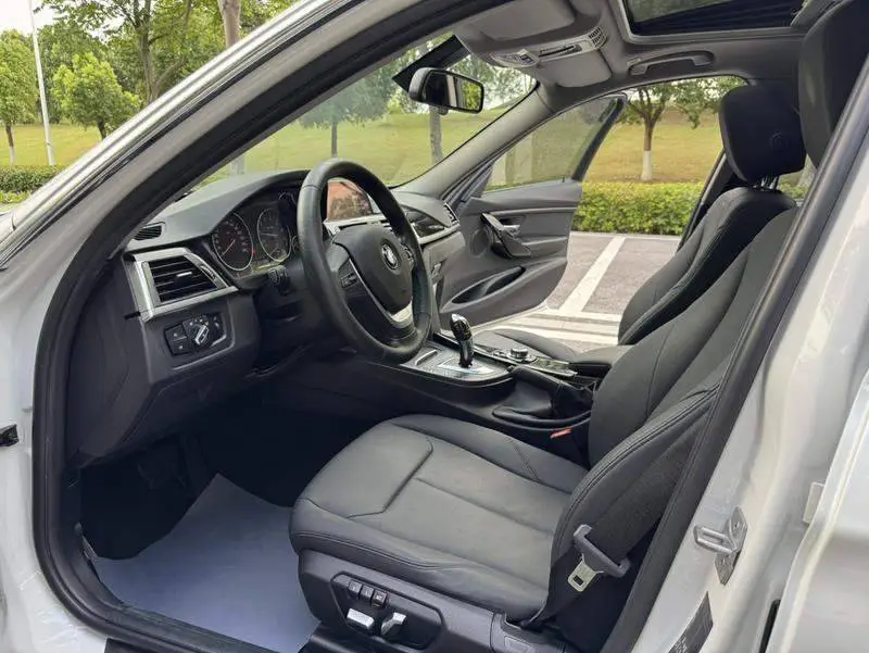 BMW 3 Series 2016 320Li Fashion Edition — 13