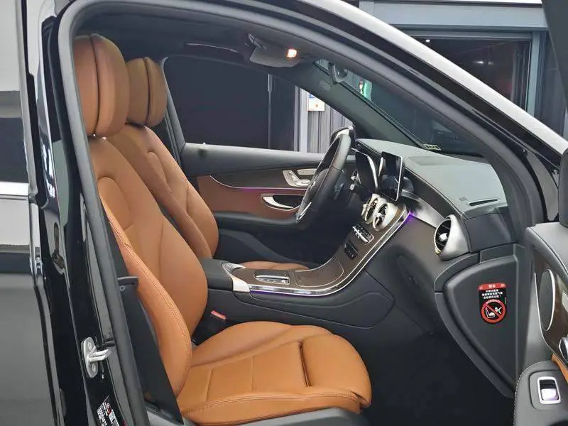 Mercedes-Benz GLC 2021 GLC 260 L 4MATIC Luxury — 17