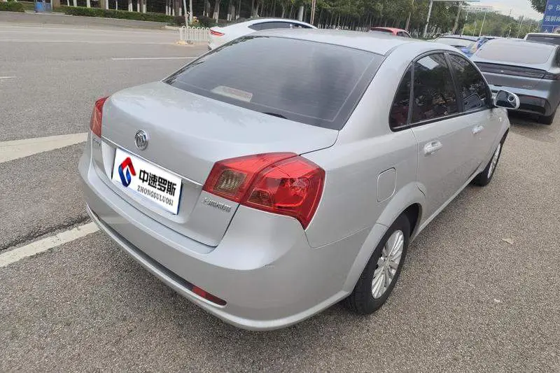 Excelle 2015 1.5L Automatic Classic — 3