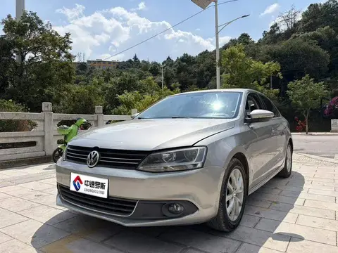 Sagitar 2012 1.6L Manual Fashion Model