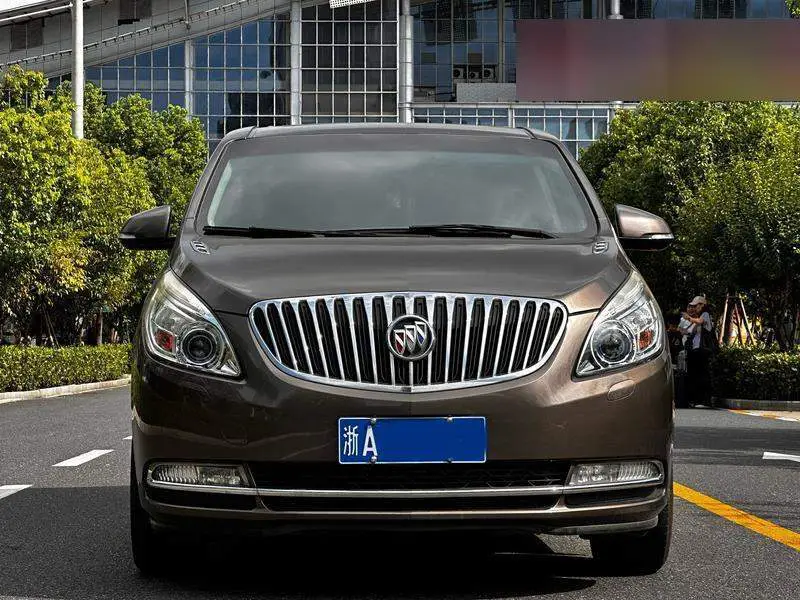 Buick GL8 2013 3.0L XT Luxury Business Flagship Edition — 2