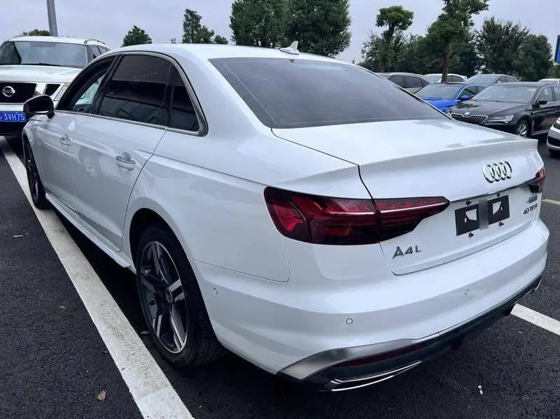 Audi A4L 2022 40 TFSI Stylish and Dynamic — 4